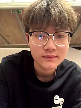 Snapshot of KK-cuteboy chatting on 11/28/25, 10:40 KK-cuteboy online show from 11/28/25, 10:40