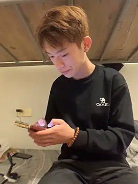 Snapshot of KK-cuteboy chatting on 12/02/25, 10:20 KK-cuteboy online show from 12/02/25, 10:20