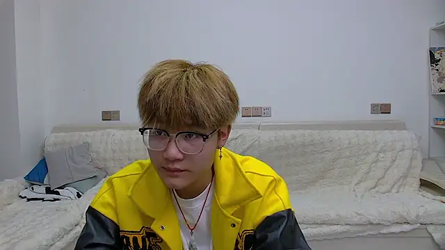 KK-cuteboy online show from 02/18/26, 11:17