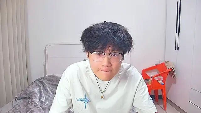 KK-cuteboy online show from 06/01/26, 11:56