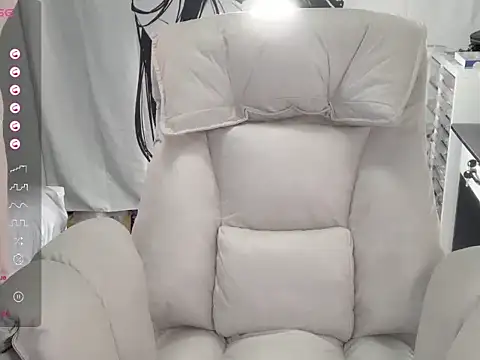 QiQi-779 online show from 10/11/25, 04:44