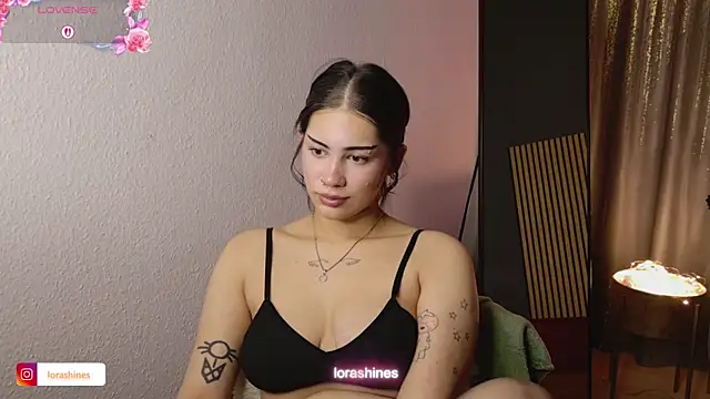 LoraShines online show from 03/23/26, 07:29