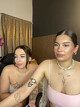 Snapshot of LoraShines chatting on 07/16/26, 12:11 LoraShines online show from 07/16/26, 12:11