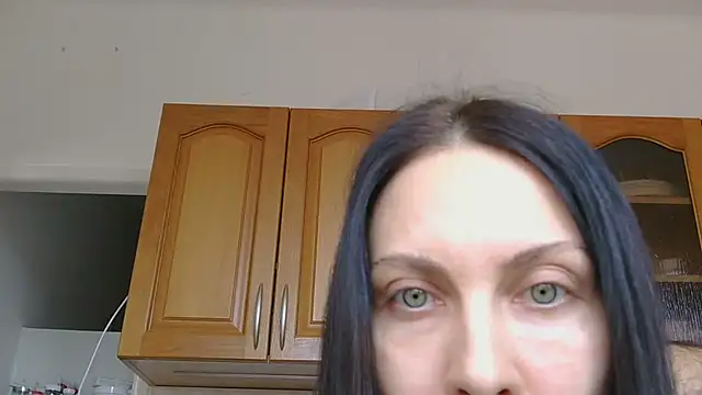 Snapshot of Olivarra chatting on 03/01/26, 11:34 Olivarra online show from 03/01/26, 11:34