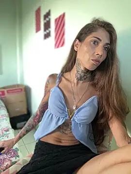 Snapshot of casalskunk chatting on 11/10/25, 07:24 casalskunk online show from 11/10/25, 07:24