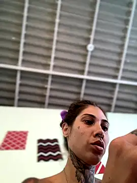 Snapshot of casalskunk chatting on 11/19/25, 10:04 casalskunk online show from 11/19/25, 10:04