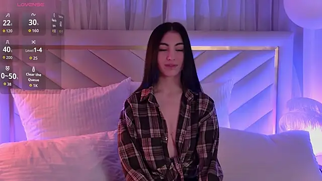 BettyLeen online show from 12/15/25, 04:06