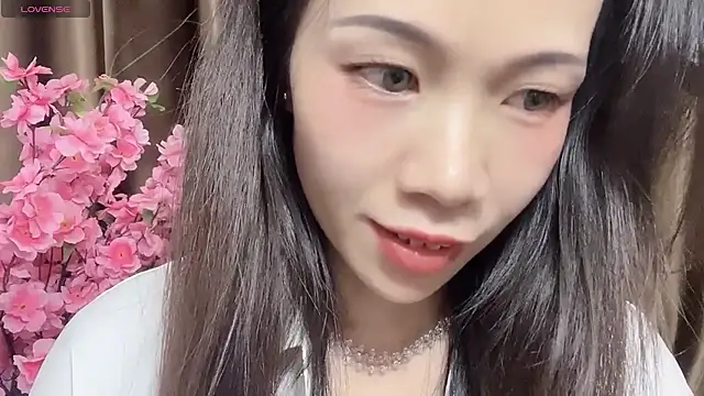 Snapshot of Lynnalltop-165-KeKe chatting on 10/12/25, 12:59 Lynnalltop-165-KeKe online show from 10/12/25, 12:59