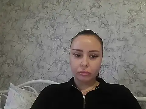 Snapshot of Qarivell chatting on 02/09/26, 09:24 Qarivell online show from 02/09/26, 09:24