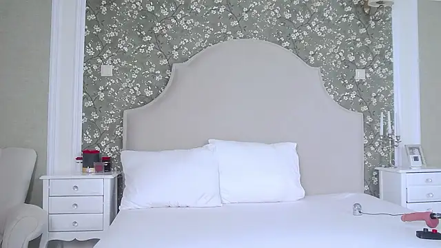 TesaQuinn online show from 02/04/26, 07:09