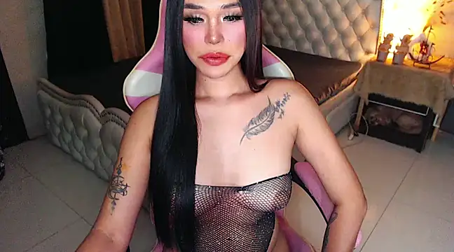 Snapshot of Maria_Bigcock chatting on 12/04/24, 01:20 Maria Bigcock online show from 12/04/24, 01:20
