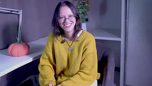 CariGatta online show from 10/10/25, 12:04