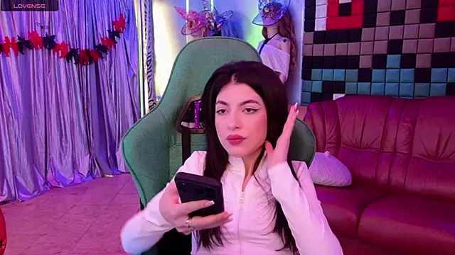 SinWolf  online show from 10/17/25, 05:43