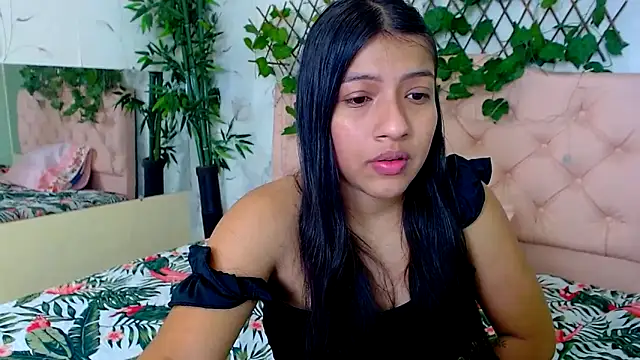 zara cute online show from 03/25/26, 12:11