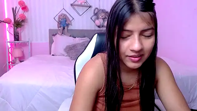 zara cute online show from 03/27/26, 12:16