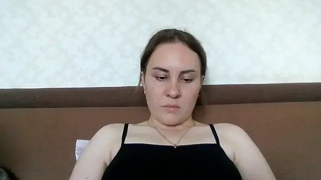 Snapshot of MeadowEyes chatting on 06/17/26, 03:02 MeadowEyes online show from 06/17/26, 03:02