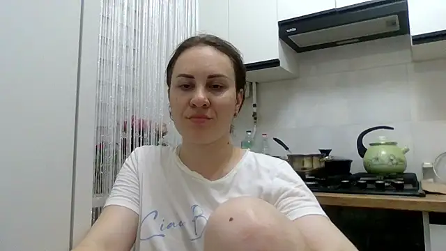Snapshot of MeadowEyes chatting on 06/27/26, 09:20 MeadowEyes online show from 06/27/26, 09:20