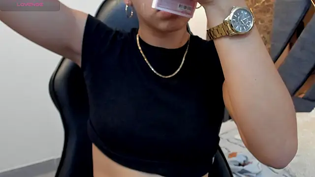 Vittoria Conti  online show from 11/16/25, 01:28