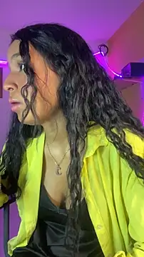 Snapshot of thepicis chatting on 11/14/25, 01:48 thepicis online show from 11/14/25, 01:48