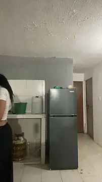 Snapshot of thepicis chatting on 12/02/25, 12:38 thepicis online show from 12/02/25, 12:38