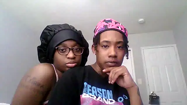 Snapshot of dezzidavill chatting on 02/09/26, 03:16 dezzidavill online show from 02/09/26, 03:16