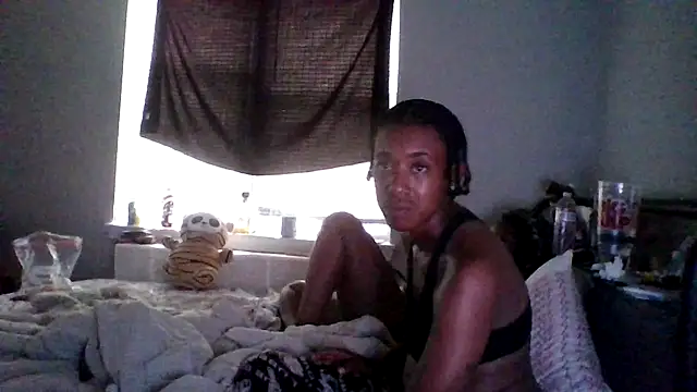 Snapshot of dezzidavill chatting on 06/23/26, 08:51 dezzidavill online show from 06/23/26, 08:51
