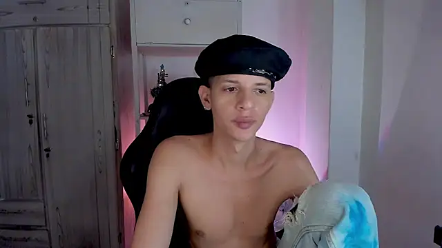 tylernova online show from 12/15/25, 07:56