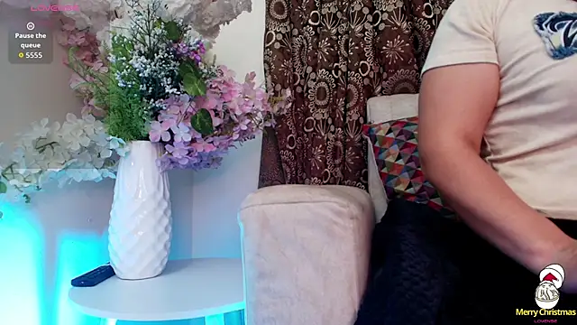 Kiaraa88 online show from 12/22/25, 12:13