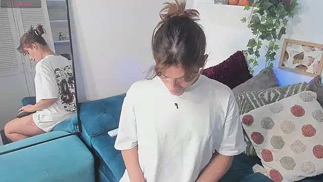 KassMonroe online show from 12/05/25, 08:38