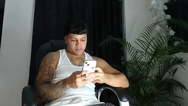 Boyhot 00 online show from 02/13/26, 04:41