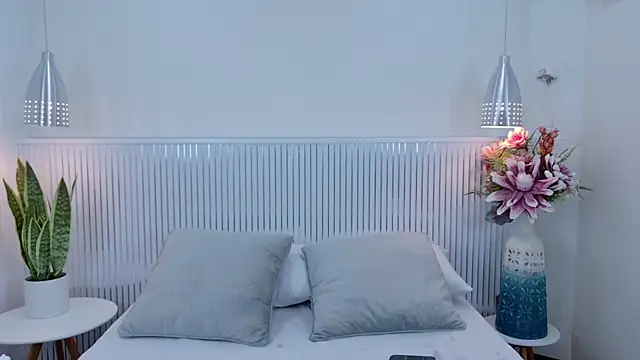 nina gb online show from 04/17/26, 04:21