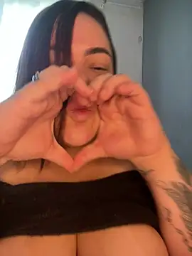 Fernandinhacarioca021rj online show from 02/16/26, 08:16