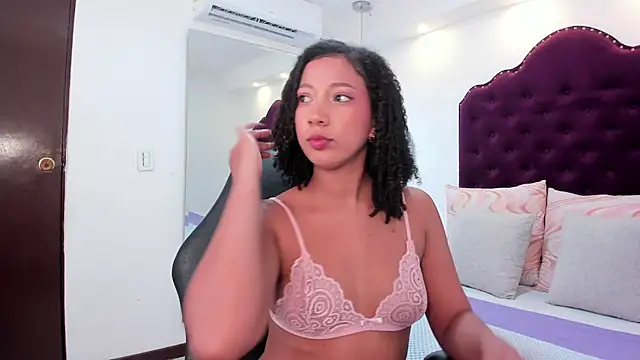 cloe 555 online show from 10/16/25, 10:33