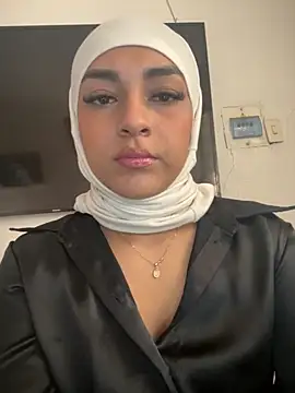 Snapshot of CelestSkyy chatting on 10/18/25, 07:58 CelestSkyy online show from 10/18/25, 07:58