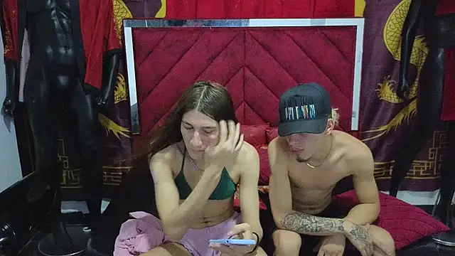 Snapshot of Pride_couple chatting on 10/21/25, 11:27 Pride couple online show from 10/21/25, 11:27