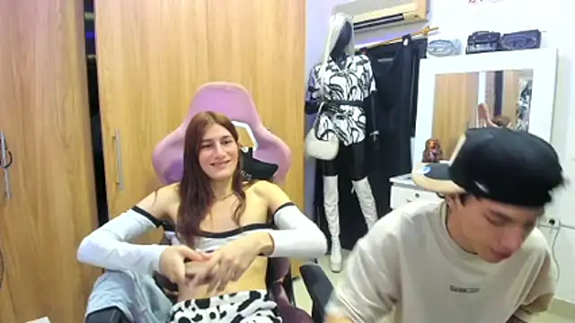 Pride couple online show from 06/29/26, 10:43