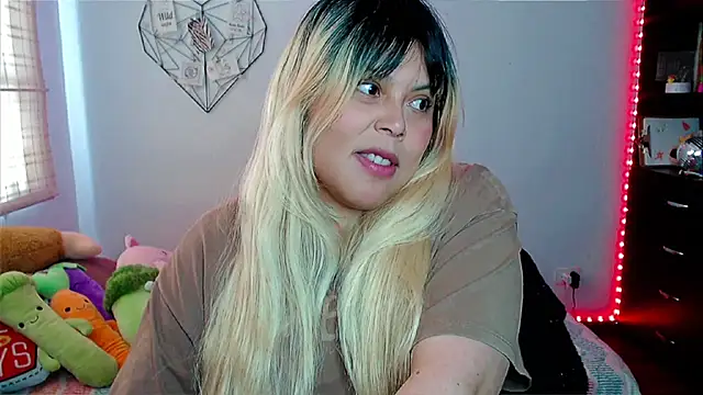 EllieMoonX online show from 11/13/25, 03:55