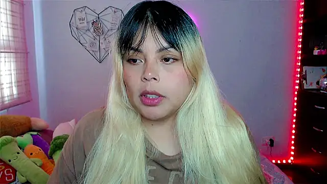 EllieMoonX online show from 12/02/25, 09:32