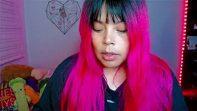 EllieMoonX online show from 12/22/25, 10:51