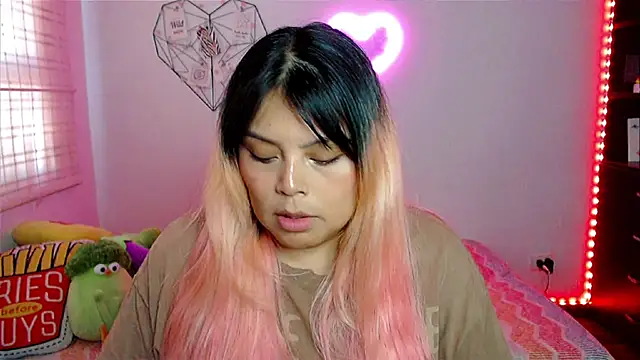 EllieMoonX online show from 02/04/26, 10:15