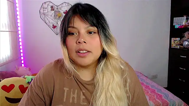 EllieMoonX online show from 04/06/26, 10:33