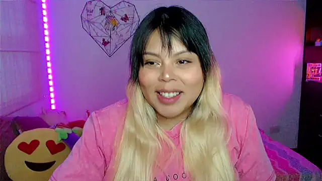 EllieMoonX online show from 04/17/26, 11:08