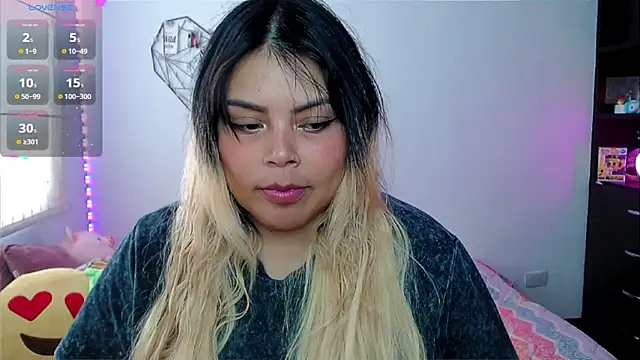 EllieMoonX online show from 04/19/26, 09:06