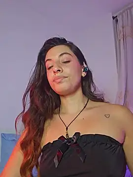 Snapshot of Meganthomson chatting on 07/12/26, 02:13 Meganthomson online show from 07/12/26, 02:13