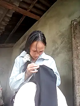 Snapshot of minachao- chatting on 12/16/25, 02:16 minachao- online show from 12/16/25, 02:16