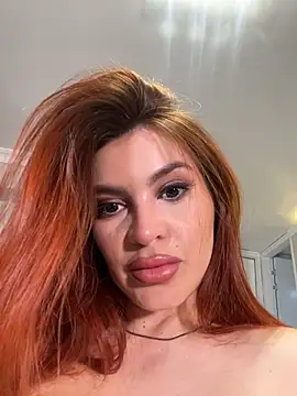 AbrilColls  online show from 06/06/26, 12:05