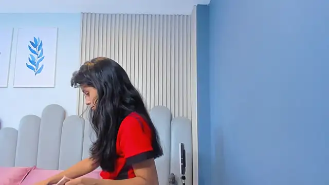 luly dreams online show from 06/12/26, 11:31