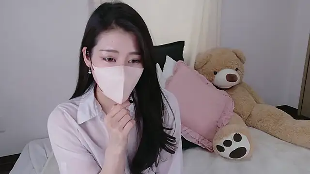 Snapshot of Ran_2323 chatting on 12/16/25, 01:54 Ran 2323 online show from 12/16/25, 01:54