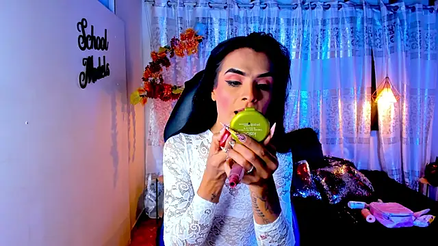 ZAMMIRA online show from 10/18/25, 04:37