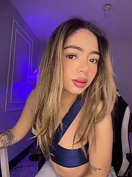 HoneyMollyX online show from 10/30/25, 01:01